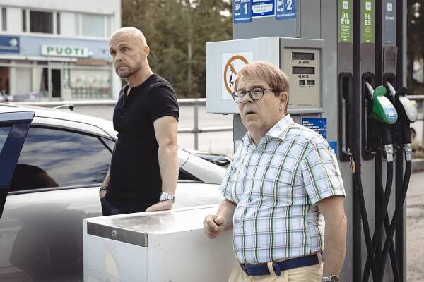 Kummeli esittää: Mökkinaapurit - Hittibiisi - Z filmu - Juha Tapio, Timo Kahilainen