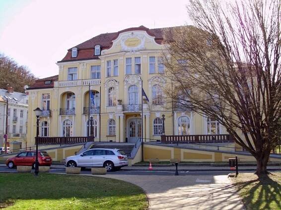 Soubor:Kamenne lazne Teplice.jpg – Okres Teplice - užitečné informace