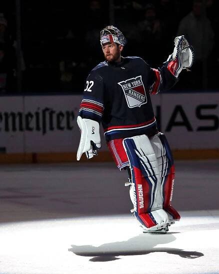 NHL roundup: Ex-King Jonathan Quick backstops Rangers