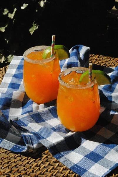 Refreshing Mango Margarita