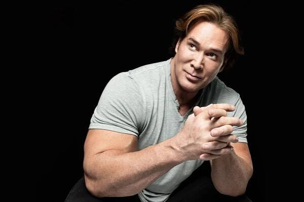 Michael O'Hearn Portraits - Aaron Farrier - Celebrity Photographer | Designer