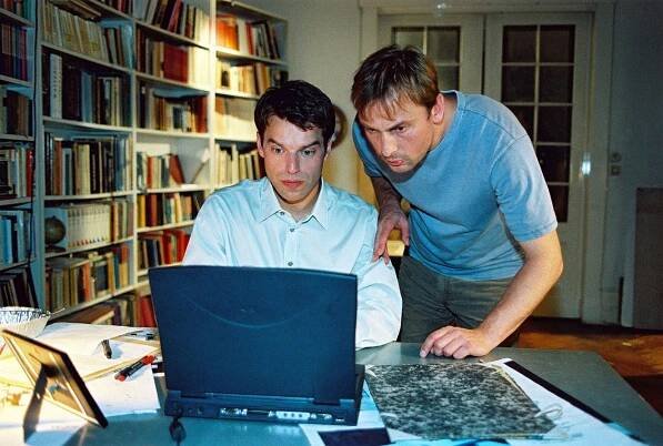 Vier Küsse und eine E-Mail - Z filmu - Johannes Brandrup, Eckhard Preuß