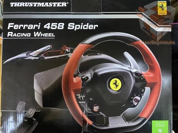 Volant thrustmaster Ferrari 458 spider-1
