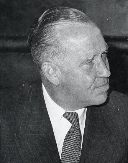 August R. Lindt – Wikipedia