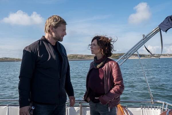Nord Nord Mord - Sievers sieht Gespenster - Z filmu - Henning Baum, Julia Brendler