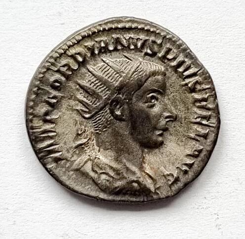 AR Římský denár. - Numismatika