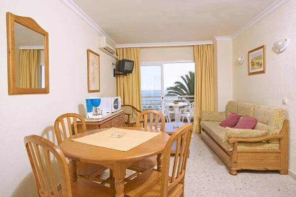 Hotel Apartamentos Turísticos Stella Maris, Španělsko Costa Del Sol - 9 763 Kč Invia