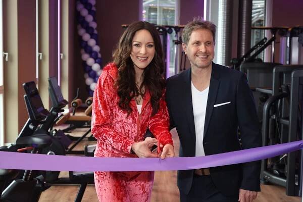 Sports Club Eröffnet Neues Premium-Fitnessstudio In Hamburgs Westfield Überseequartier Mit Pop-Ikone Jasmin Wagner • Janes Magazin