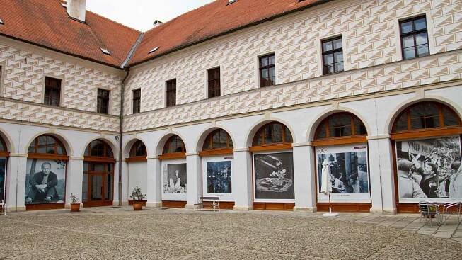 Akce Zlatá růže připomene výročí vymření rodu pánů z Hradce