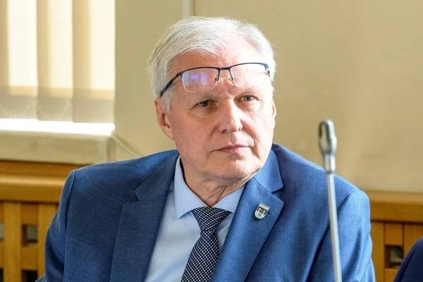 Chomutov je znovu bez primátora: Babišův muž Petrilák skončil po kauze podezřelých nákupů