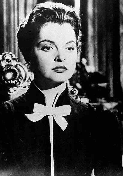 Zemřela Belmondova filmová milenka. Nadja Tillerová byla sexsymbol své doby