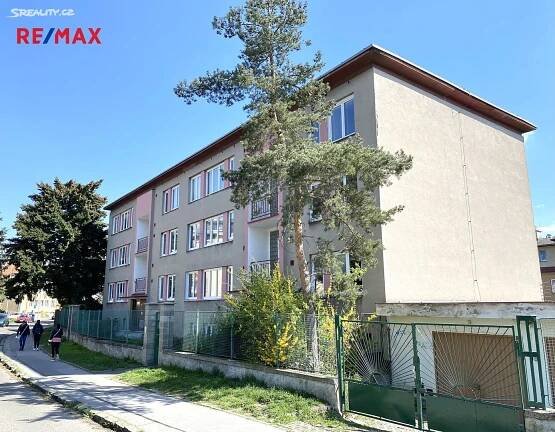 Pronájem bytu 3+1 76 m², Na Šutce, Praha 8 - Troja
