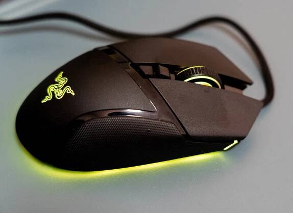 Razer Basilisk V3 Mouse Review – Excellent Productivity Mouse – Describee