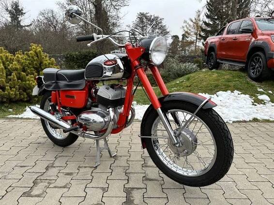 Jawa 350 Californian