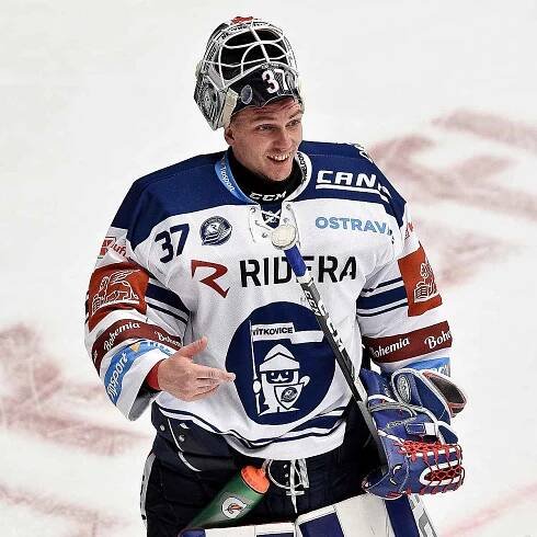Utkání 3. kola hokejové extraligy: HC Oceláři Třinec - HC Vítkovice Ridera, 15. prosince 2020 v Třinci. brankář Daniel Dolejš z Vítkovic.