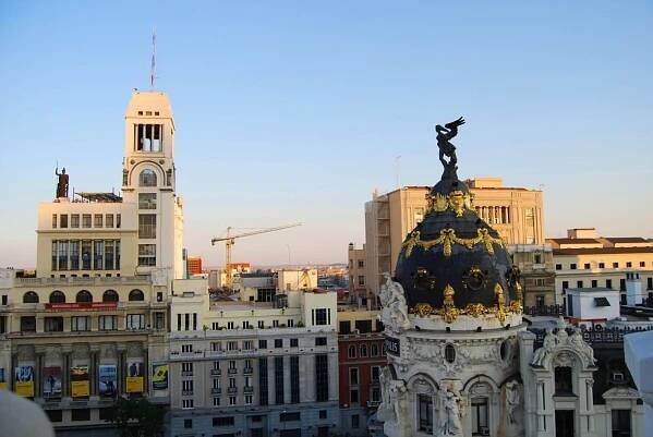7 Charming European Destinations to Visit This Spring | Virginia Duran