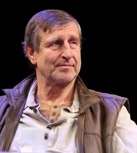 Herec a milovník koní Václav Vydra slaví 67. narozeniny. 