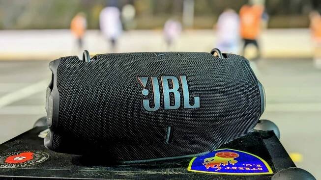 This Powerful JBL Outdoor Speaker Is $160 Off at Woot