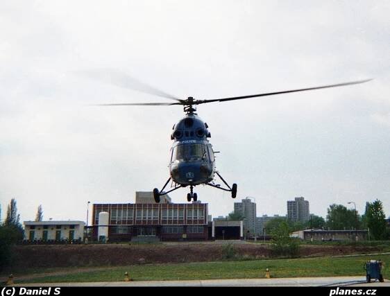 helo8265.jpg (372284 bytes)