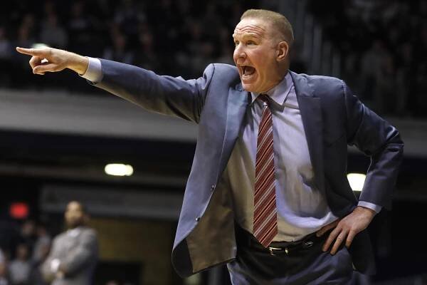St. John's coach Chris Mullin gives instructions to his team against Butler on Jan. 19, 2019.