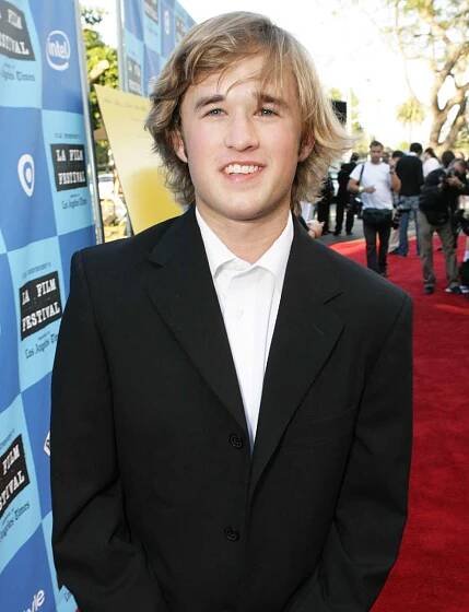 Haley Joel Osment during Fox Searchlight Pictures Premiere of "Little Miss Sunshine" at the Closing Night Celebration of The Los Angeles Film Festival at Wadsworth Theater in Brentwood, CA, United States.