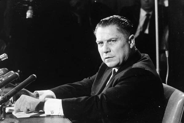 Dons, Capos, and Consiglieres: The Structure of the American Mafia