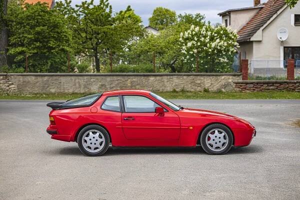 Porsche 944 Turbo
