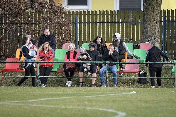 Fotbalový zápas, MSD - F - FC Heřmanice Slezská - FC Slavoj Olympia Bruntál, 26. března 2022 v Ostravě.