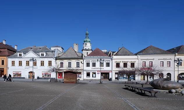 Soubor:Bruntál, náměstí Míru 01.jpg