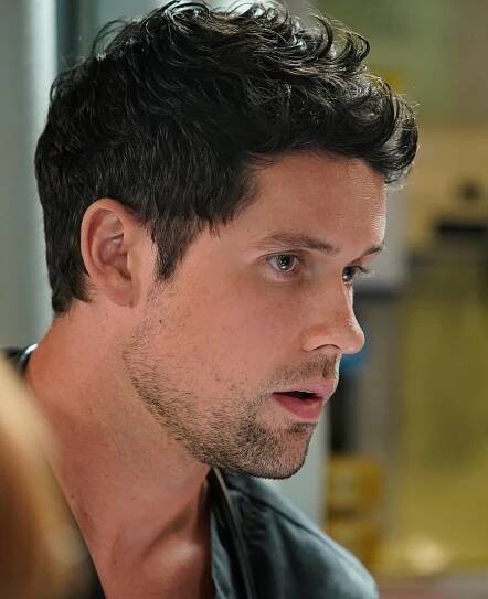 Code Black - La Familia (S03E03) (2018)