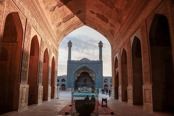 Great Persia, A Refreshing and Surprising Country