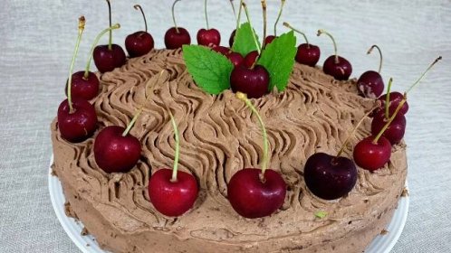 Jednoduchý čokoládový dort s višněmi