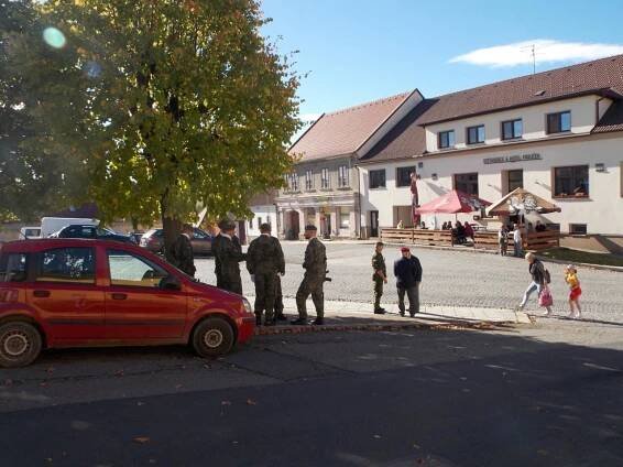 ODHALENÍ PAMĚTNÍ DESKY JOSEFĚ NOCAROVÉ 21.10.2023 - Oficiální stránky města Plánice