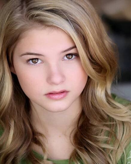 Stefanie Scott fotka