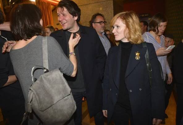 Premiéra filmu Prezident Blaník: Geislerová s manželem, těhotná Issová i zálesák Dyk