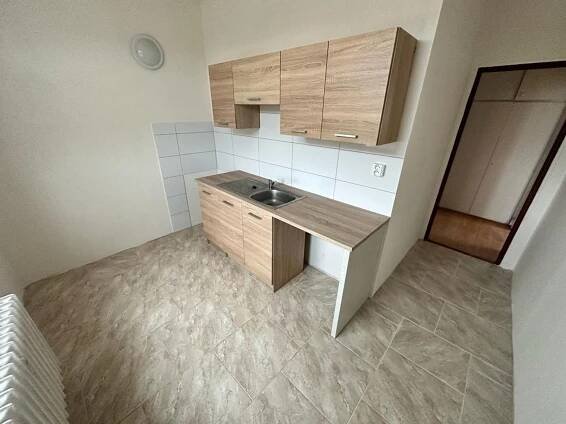 Pronájem Byt 3+1, náměstí Přátelství, Habartov, okres Sokolov