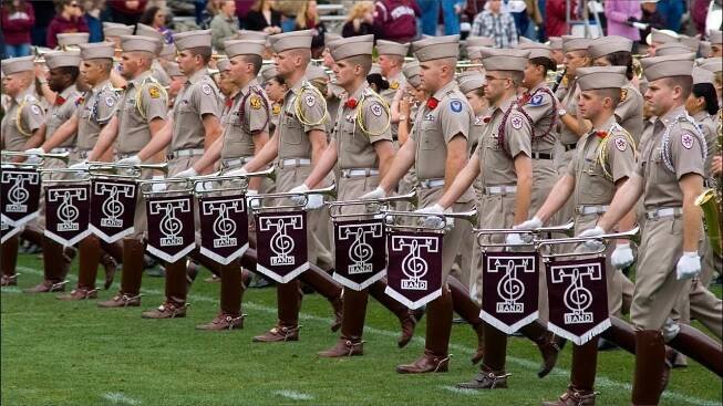 Surprise illusion - THE BEST MARCHING BAND in the World - THE ATTENDANCE RECORD BREAK!