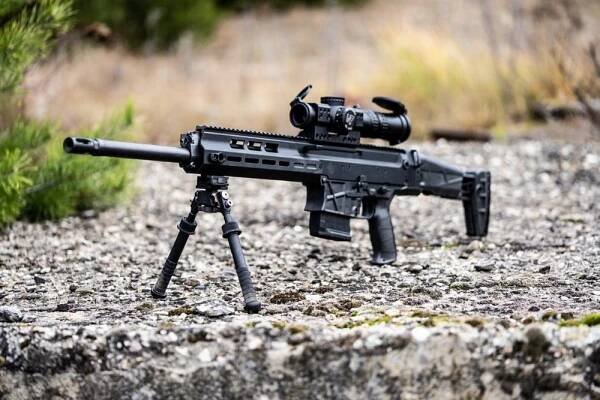 Českí vojaci porovnali streľbu nových pušiek CZ BREN 2 PPS a SVD DRAGUNOV. Video - Armádny magazín