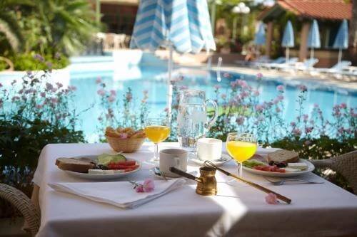 Samaina Inn - Karlovasi, Řecko - Aktualizováno 2025: Ceny hotelů a Recenze | Planet of Hotels