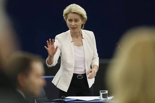 Leyenová dostala od Junckera kladivo na Orbána