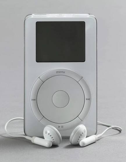 Jonathan Ive, iPod, 2001 Apple Industrial Design Group - 0151040