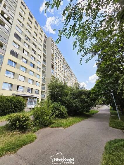 Prodej bytu 2+kk/sklep, panel, po reko. 43 m2, OV, 11.N.P. Praha 4, Háje u metra, Mendelova ul. | Středočeské reality 