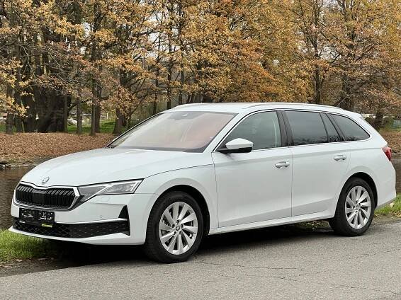 Škoda Octavia AMBITION 1.6 TDi COMBI | Nejlevnější autopůjčovna PRAHA - půjčovna aut levně