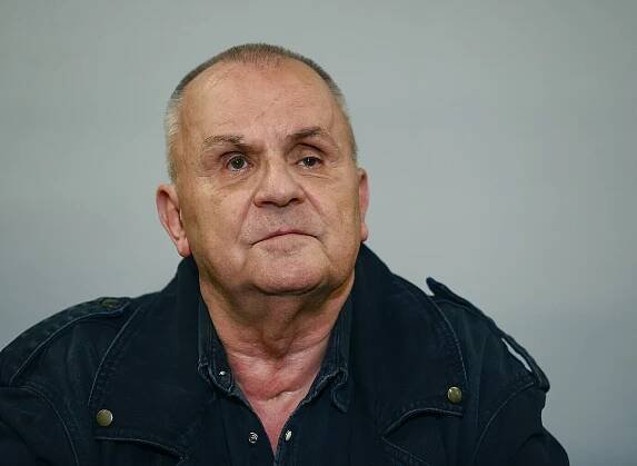 Vražda u sousedů Joža Ráže z Elánu. Podezřelým z ubodání ženy je její manžel