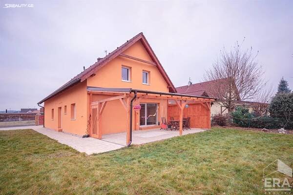 Prodej  rodinného domu 196 m², pozemek 1 000 m², Polní, Šťáhlavy