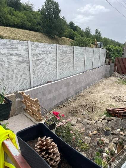 Betonování sloupků do ztraceného bednění | REALIZACE
