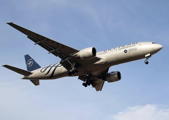 Soubor:China Southern Airlines Boeing 777-200ER in SkyTeam livery.jpg