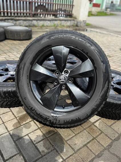 ORIGINÁL Alu Škoda NANUQ R17, 5x112 - TOP STAV - Praha 8