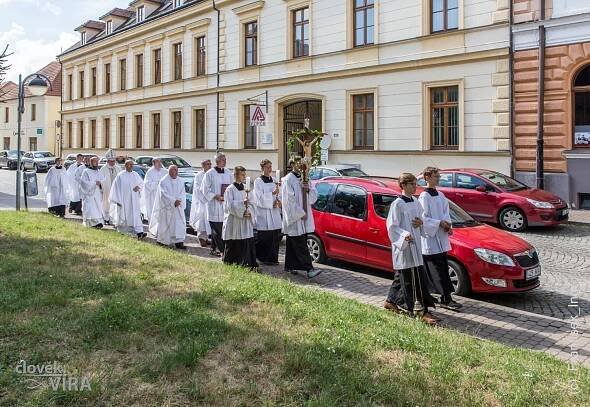 Věřící v Uherském Hradišti oslavili františkánský svátek Porciunkule - Arcibiskupství olomoucké