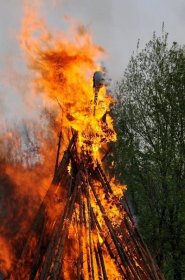 Pálení čarodějnic v Benicích: „Čarodějnici” zapálí dobrovolní hasiči ve 20 hodin